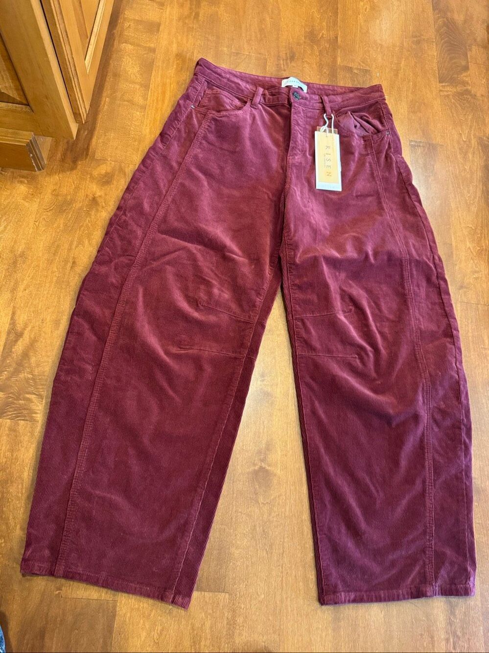 NWT Risen Jeans Women’s 13/31 Burgundy Corduroy Wide Leg Pants High Rise